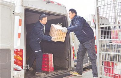 潍坊烟草局针对春节需求量增加提前1小时送货