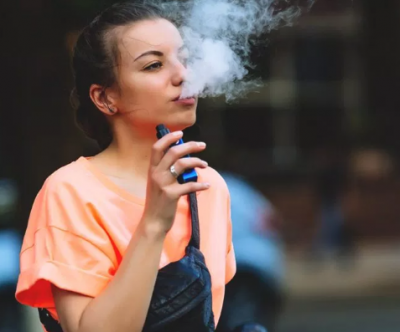 加拿大青少年吸电子烟流行
