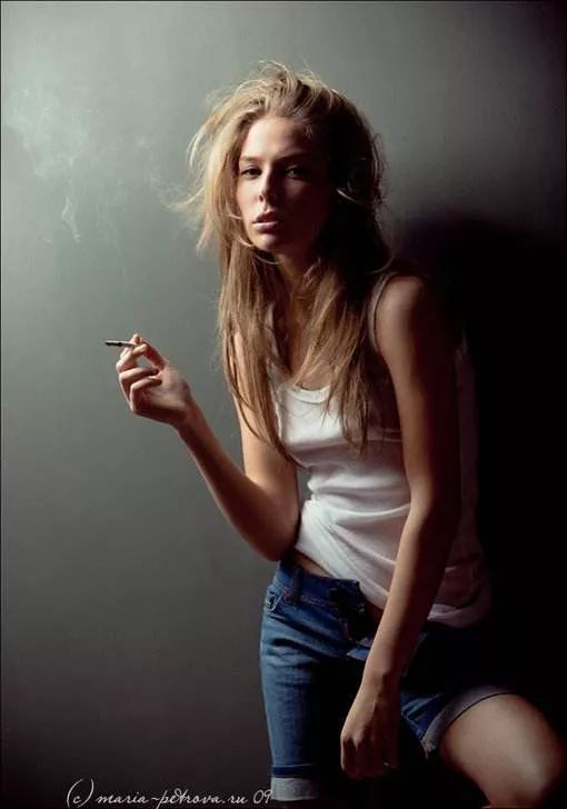 为什么要抵制针对女性的烟草宣传？