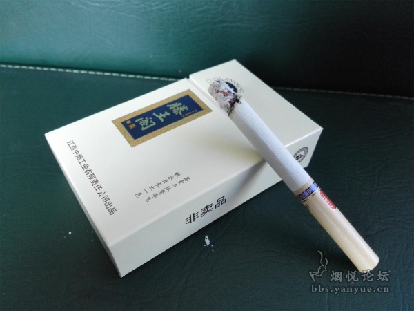 金圣（滕王阁）幸福家非卖品品评：与普软滕王阁极其相似 但烟气更旺 醇香度稍高