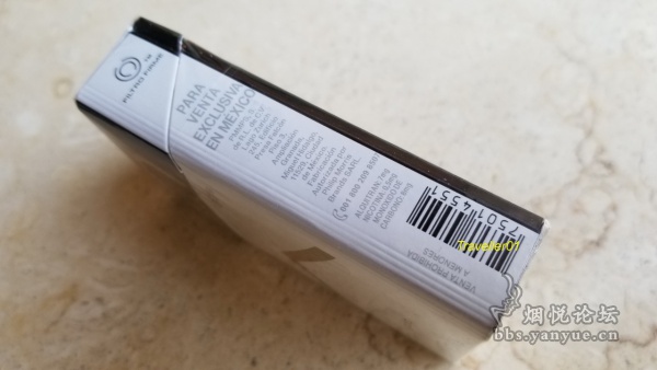 墨西哥完税白金万宝路香烟