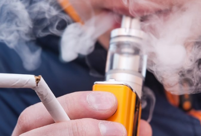 美研究称吸电子烟者或增加患肺气肿风险