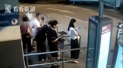 “宝山公交车站劝阻吸烟挨打事件”引发社会热议