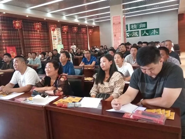 不照着ppt念稿 场场气氛活跃 这样的宣讲不一样——云产卷烟品牌宣讲会