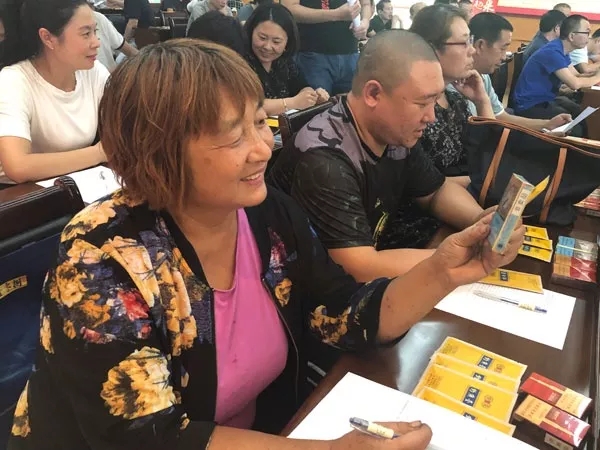 不照着ppt念稿 场场气氛活跃 这样的宣讲不一样——云产卷烟品牌宣讲会