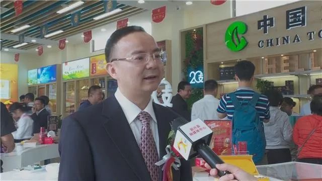 新兴首家：云浮20支公司“新兴裕华南路卷烟零售直营店”开业啦