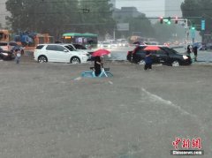 雨季来临，香烟也要“上架入柜”‍